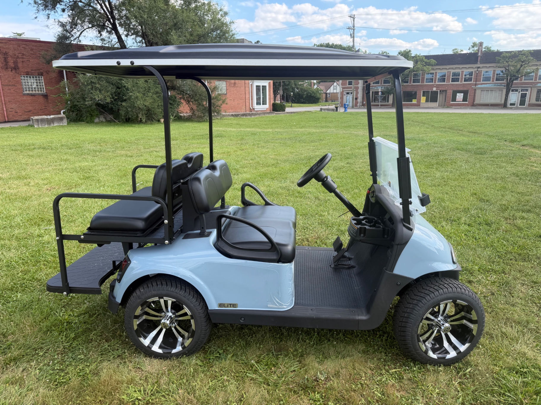 E-Z-GO RXV Elite Blue